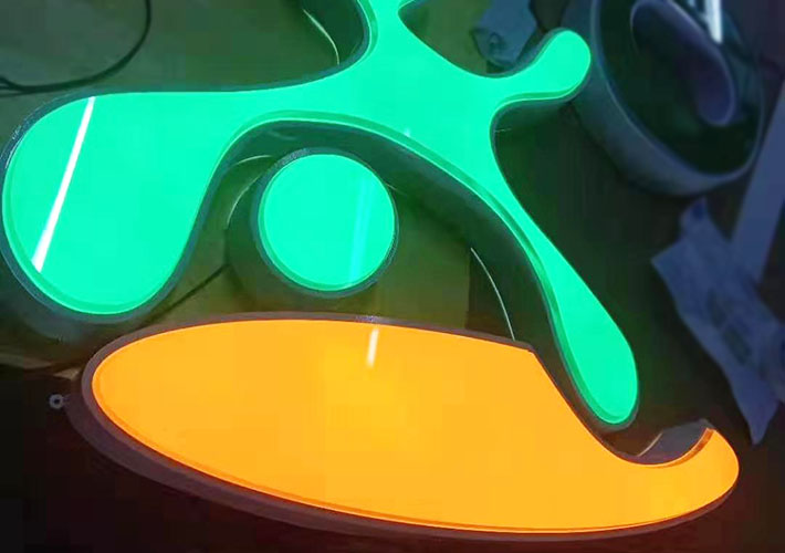 ɳ